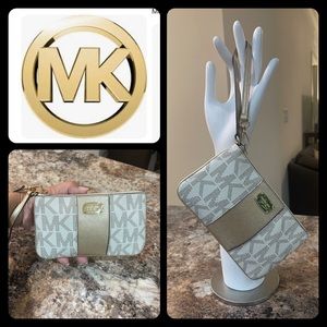 Michael Kors Wristlet/Wallet